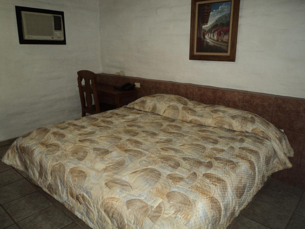 Hotel El Rancho ナボホア 部屋 写真