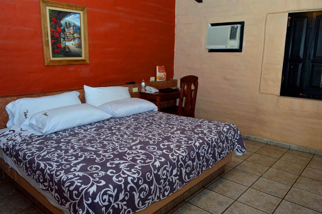 Hotel El Rancho ナボホア エクステリア 写真