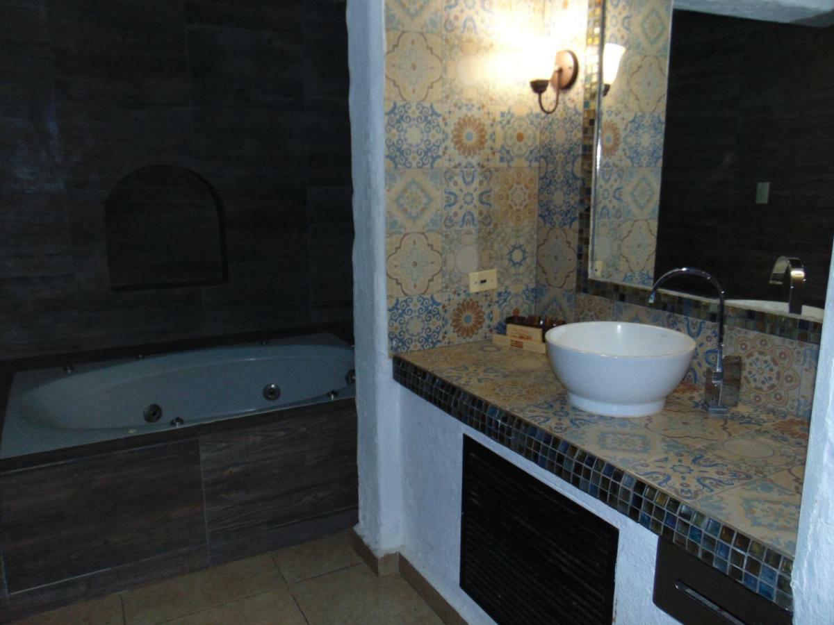 Hotel El Rancho ナボホア エクステリア 写真